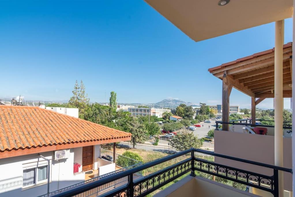 Urban Apt Next University 9 Heraklion  Bagian luar foto
