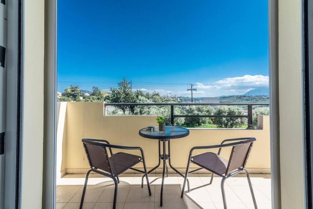 Urban Apt Next University 9 Heraklion  Bagian luar foto